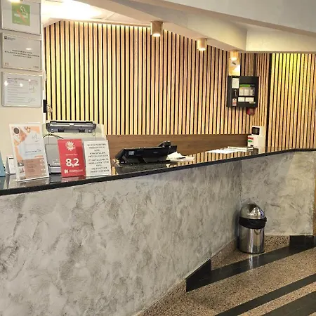 新图昂弗酒店 酒店 2*
