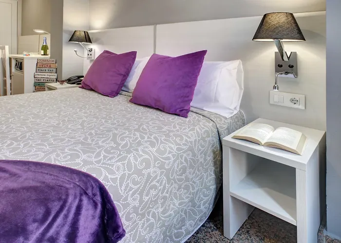 Nuevo Triunfo 2* Barcelona