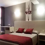 Nuevo Triunfo Отель 2*